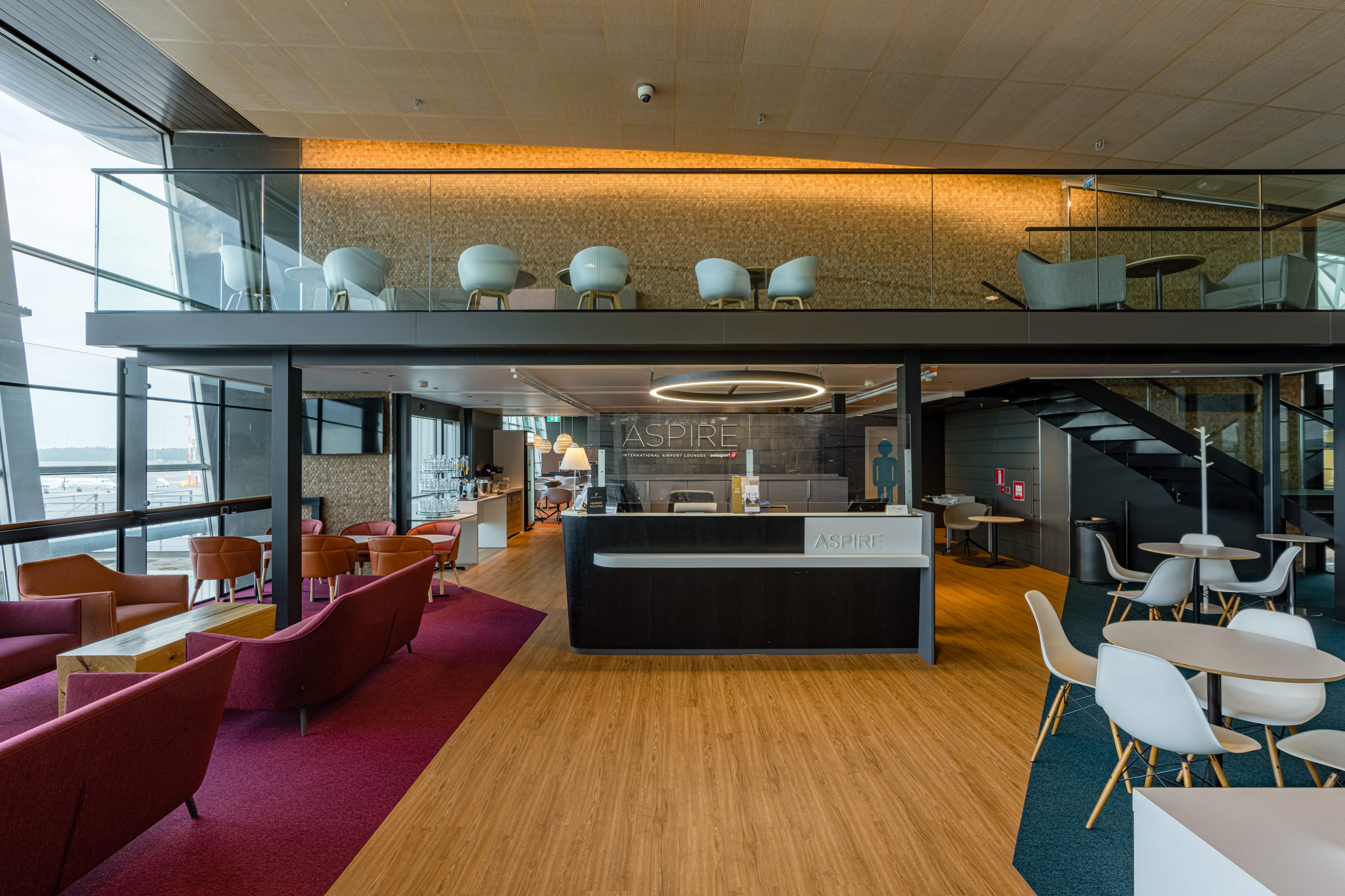 Reception desk at Helsinki Gate 13 Aspire Lounge
